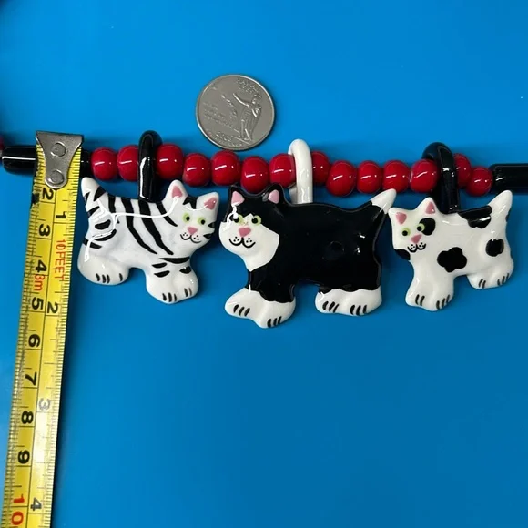 🖤©️FLYING COLORS ‘LOVING CATS’ vintage Ceramic necklace